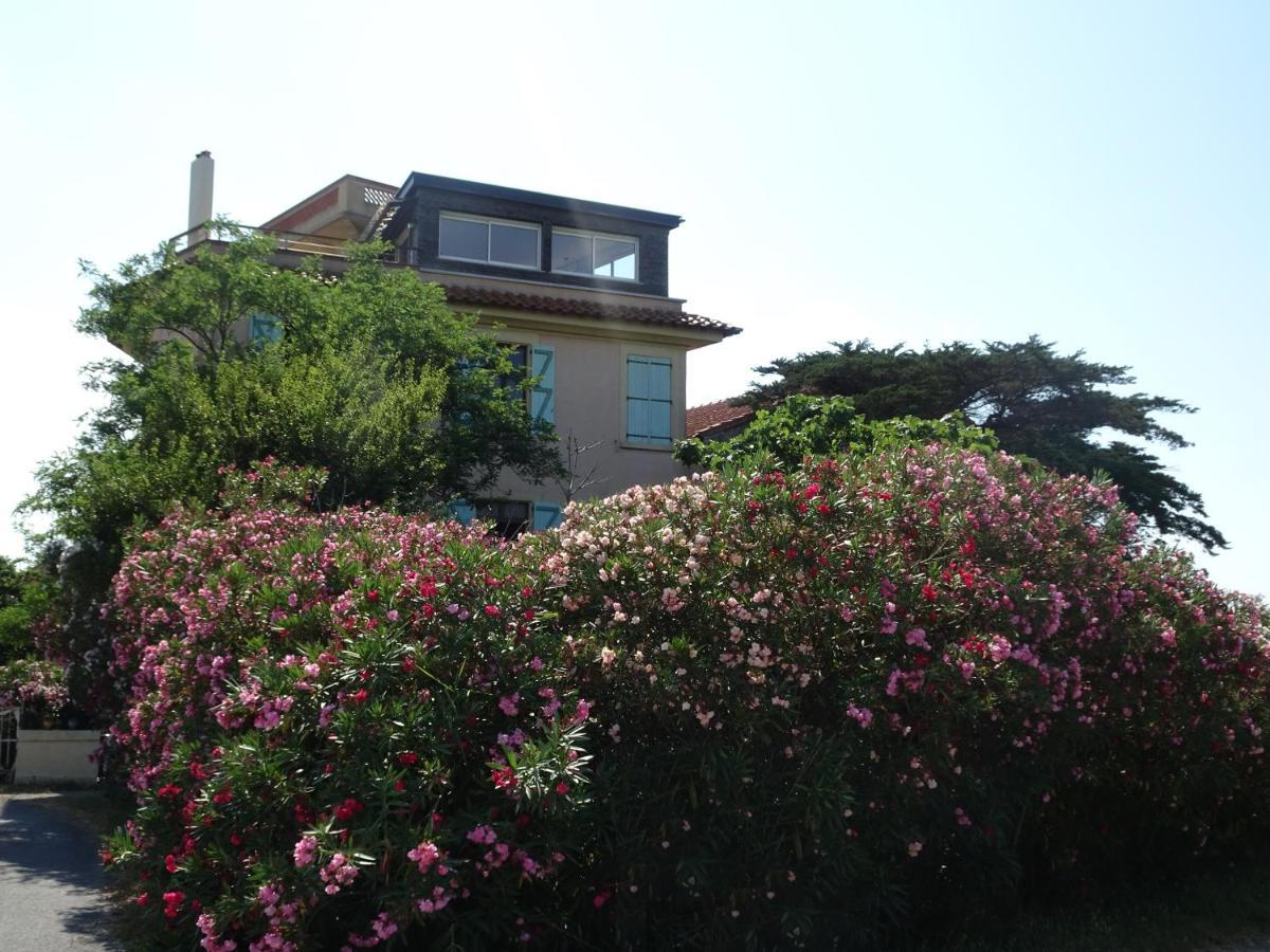Domaine Du Petit Tournebelle Apartment *